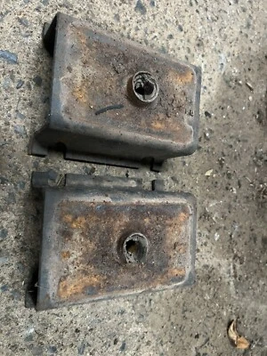 Toyota Land Cruiser FJ60 62  Rear Leaf Spring Seat Perch - Image 1 of 4