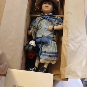Boyds Dolls-Yesterday's Child-Callie with Ladybug - Backyard Safari 16"-#4942 - Picture 1 of 15