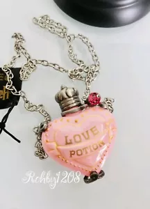 Universal Wizarding World Harry Potter Amortentia Love Potion Necklace Display - Picture 1 of 6