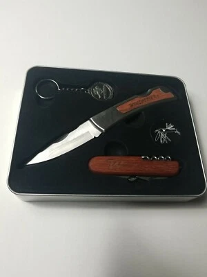 Juego conmemorativo Oliver F. Winchester 200 cuchillo sacacorchos y llavero  Foto 1 de 4