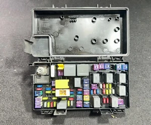 2014 DODGE GRAND CARAVAN TOWN COUNTRY ROUTAN FUSE BOX TIPM 68217405AB *64K Mil* - Picture 1 of 9