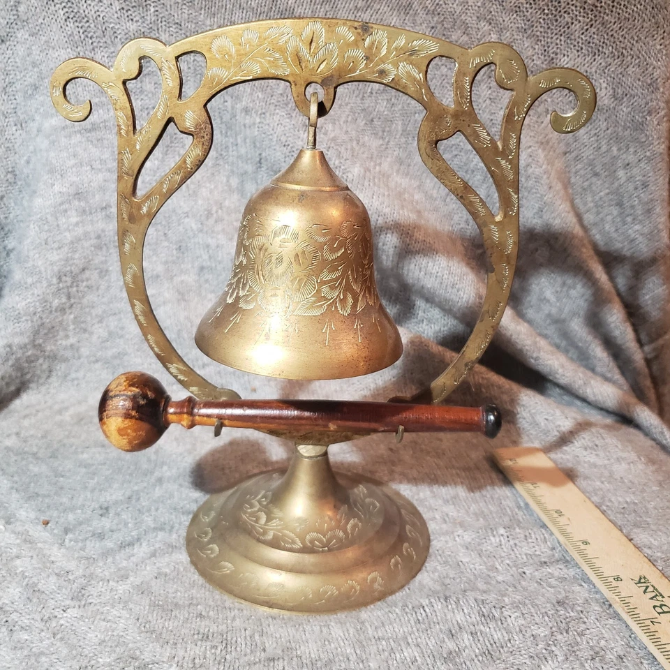 "Campana de latón grabada meditación cena soporte ornamentado 8-9"" mazo de madera de colección" Foto 1 de 4