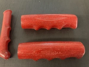 Vintage Schwinn Stingray, fastback., NOS glitter grips red - Picture 1 of 2