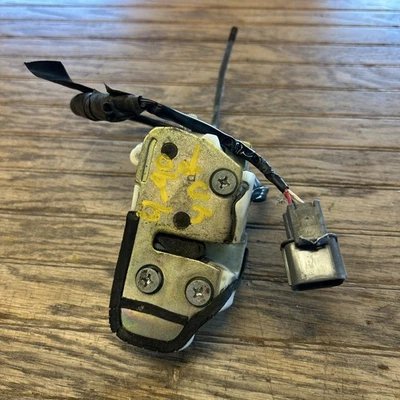 90 91 Honda Civic 4-дверный седан правая передняя дверь защелка б/у RF питания - Изображение 1 из 4