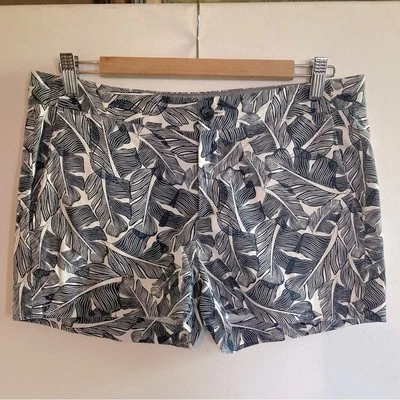 Pantalones cortos Banana Republic Hampton Fit talla 6 azul marino estampado de hojas blanco algodón Foto 1 de 4