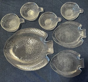 1970-80s  Arcoroc Poisson Fish 15” & Two 10.5”Serving Platters + Four 7” Bowls - Picture 1 of 4