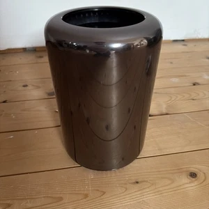 Apple Mac Pro 6.1 2013 D500 Intel 6-Core Xeon 16GB RAM 265GB SSD - Bild 1 von 4