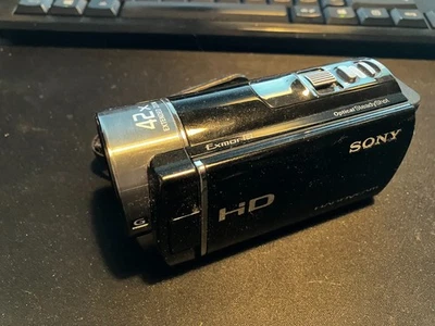 Sony HDR-CX130 / Camcorder - Bild 1 von 4