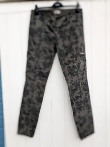 Esprit Size 12 Floral Camouflage Slim stretch Cargo Trousers - Picture 1 of 9