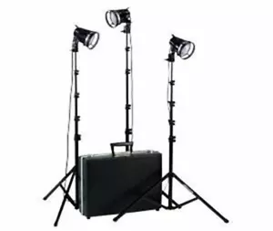 Smith Victor K2RA 3-Light 1800-watt Portable Attache Kit (401402) - Picture 1 of 1