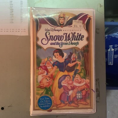 NEW Sealed Walt Disney's Masterpiece Snow White and the Seven Dwarfs VHS 1524 - Image 1 of 4
