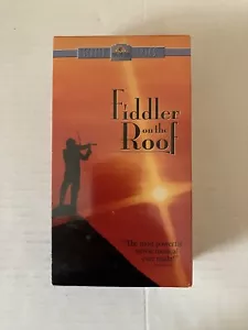 Fiddler on the Roof VHS 1971 Digitally Remastered Edition 2 Tape New Sealed - Imagen 1 de 7