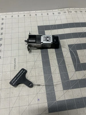 2006-10 Hyundai Sonata  Kia Optima 95720-3K000 Fuel Door Opener Solenoid (244) - Image 1 of 4