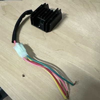 4 Wires Voltage Regulator Rectifier - Image 1 of 4