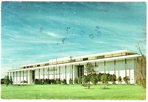 POSTCARD - John F Kennedy Center Performing Arts Washington DC Entrance Plaza - Picture 1 of 6