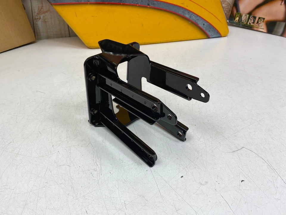 HD OEM 15-23 Harley-Davidson Road Glide Black Front Fairing Mount - Image 1 of 4