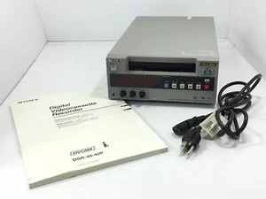 Sony DSR-40 DVCAM MiniDV Mini DV Tapes Player Recorder PRO Digital VCR Deck - Picture 1 of 8