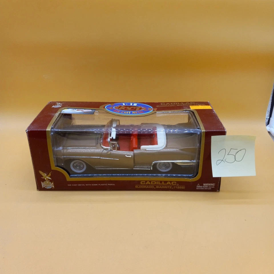 1/18 1958 Cadillac Eldorado Biarritz Conv., en oro por Road Legends  Foto 1 de 4