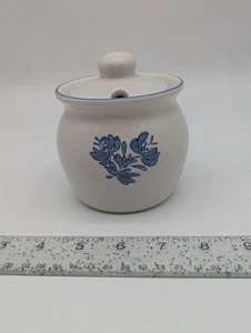 Vtg Pfaltzgraff Yorktowne Honey Pot Jar Jam Sugar Bowl Blue Grey Stoneware Lid - Picture 1 of 5