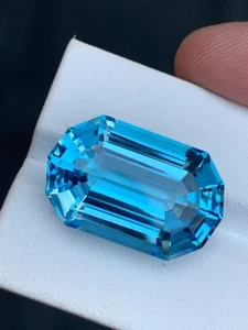 34 Karat exquisiter ausgefallener geschliffener natürlicher Schweizer Blautopas für Schmuck - Bild 1 von 8