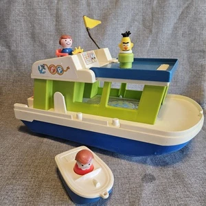 Vintage 1972 Fischer Price #985 BOAT Happy Houseboat w 3 figures and small boat. - Picture 1 of 16