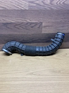 2004-06 Ford Ranger Engine Air Filter Pipe Fits 2.3L Rubber OEM F87X-9R504-EA - Picture 1 of 8