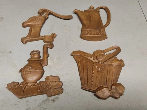 Sexton USA 502 Set Of 4 Water Pump, Tea Pot, Coal Bucket, Pot Belly Stove Cover