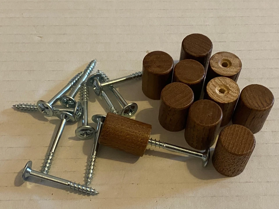 148007x10 (114667) IKEA Holzknöpfe für BILLY Bücherregal OXBERG Türen, braun Walnuss - Bild 1 von 1