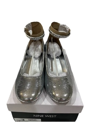 Bomba Nine West Amaize para mujer, lentejuelas plateadas talla 6 M Foto 1 de 4