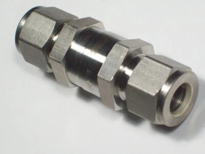 1- Swagelok Stainless Steel Poppet 6000 psi Check Valve, 1/2" Tube, SS-CHS8-EP-1