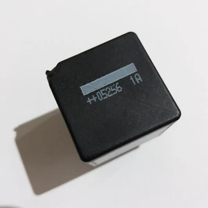 *GENUINE* FORD BUTZA 4 BLADE 12V 40A RELAY BLACK 2S7T 14B192 AA / V23136-B1-X66 - Picture 1 of 4