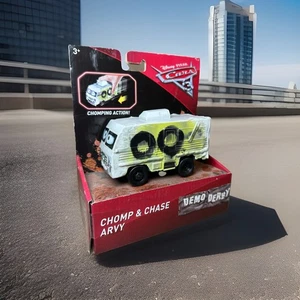 Disney Pixar Cars 3 Chomp & Chase ARVY Demo Derby NUOVO 2016 Mattel Camper Camper Camper - Foto 1 di 8