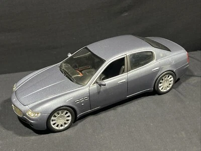 MASERATI QUATTROPORTE BLUE GRAY HOT WHEELS 1:18 Diecast Model - Image 1 of 4