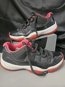 Size 8.5 - Air Jordan 11 Retro 2015 Low Bred - Picture 1 of 7