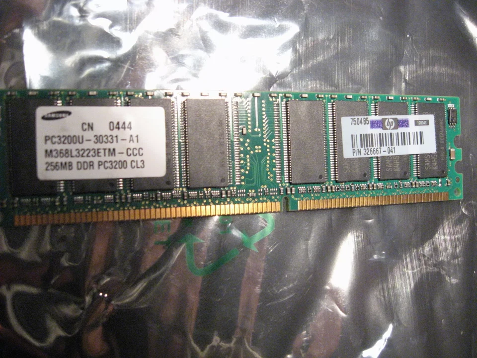DDR1 RAM 256MB Samsung DDR1 RAM PC3200U 400MHz CL3 M368L3223ETM-CCC - Imagen 1 de 1