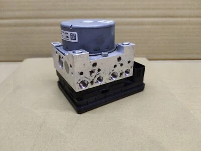 Ford Fiesta Mk8 2018 1.1 Petrol 52Kw ABS Pump Control Module J1BC-2B373-AE - Image 1 of 4