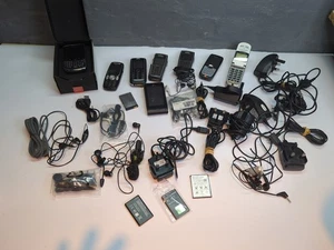 Lot Job Téléphones Mobiles, Chargeur Casque Etc Pièces Détachées Réparation Pièces - Photo 1 sur 11