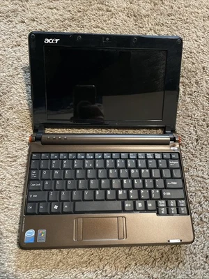 Acer Aspire One НЕПРОВЕРЕННОЕ ЗАРЯДНОЕ УСТРОЙСТВО БЕЗ ЗАРЯДНОГО УСТРОЙСТВА Хорошее состояние товара на запчасти/ремонт - Изображение 1 из 4