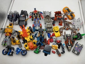Lote de piezas de figuras Hasbro Transformers una película DOTM Generations Armada Cybertron - Imagen 1 de 15