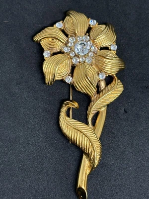 Vintage Large 3 1/2" Monet Goldtone Flower Clear Rhinestone Brooch/Pin - Image 1 of 4