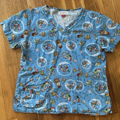 Mary Engelbreit Christmas “My Little Helpers” Scrub Top – Women’s Size Medium - Image 1 of 4