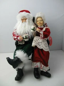 JC.Penney Home Collection 16"" Mr & Mrs. Claus Schaukelstühle Weihnachtsfigur - Bild 1 von 11
