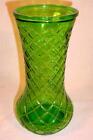 VINTAGE 9 1/2" EMERALD GREEN HOOSIER GLASS 4087 VASE DIAMOND PATTERN