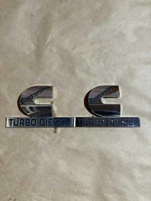 CUMMINS TURBO DIESEL эмблема значки крыла Dodge Ram OEM б/у логотип L & R - Изображение 1 из 4