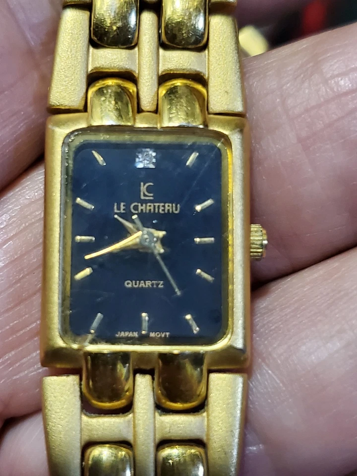 Reloj de cuarzo Le Chateau chapado en oro de 18 quilates con diamantes impresionante prisa👋 Foto 1 de 4