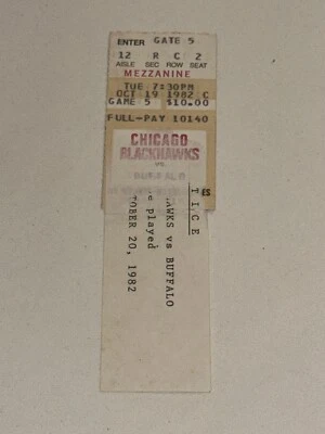 Boleto de temporada de Blackhawks Sabers NHL talón Bannerman Goalie Shutout victoria 20/10/1982 Foto 1 de 2
