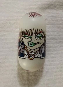 RARE LIMITED EDITION 2004 GLOW IN THE DARK MIGHTY BEANZ NUMBER 310 HIP HOP BEAN - Picture 1 of 5