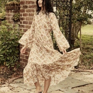 Doen Adelaide Bell Sleeve Floral Dress Size Large - Picture 1 of 7