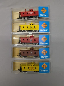 N scale  ROCO: 5 CABOOSE lot, UNION PACIFIC,  PRR,  C&O,  NPR,  GN  (Lot 15) - Picture 1 of 6