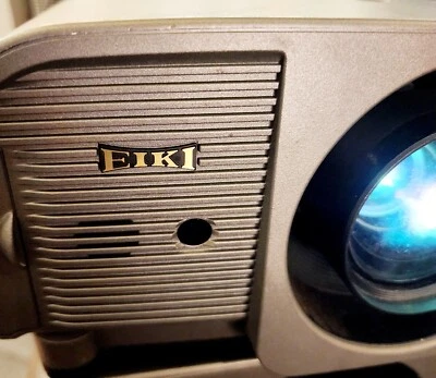 Eiki LC-XG400 3LCD Projector 5000 ANSI Large Venue HD - Image 1 of 4